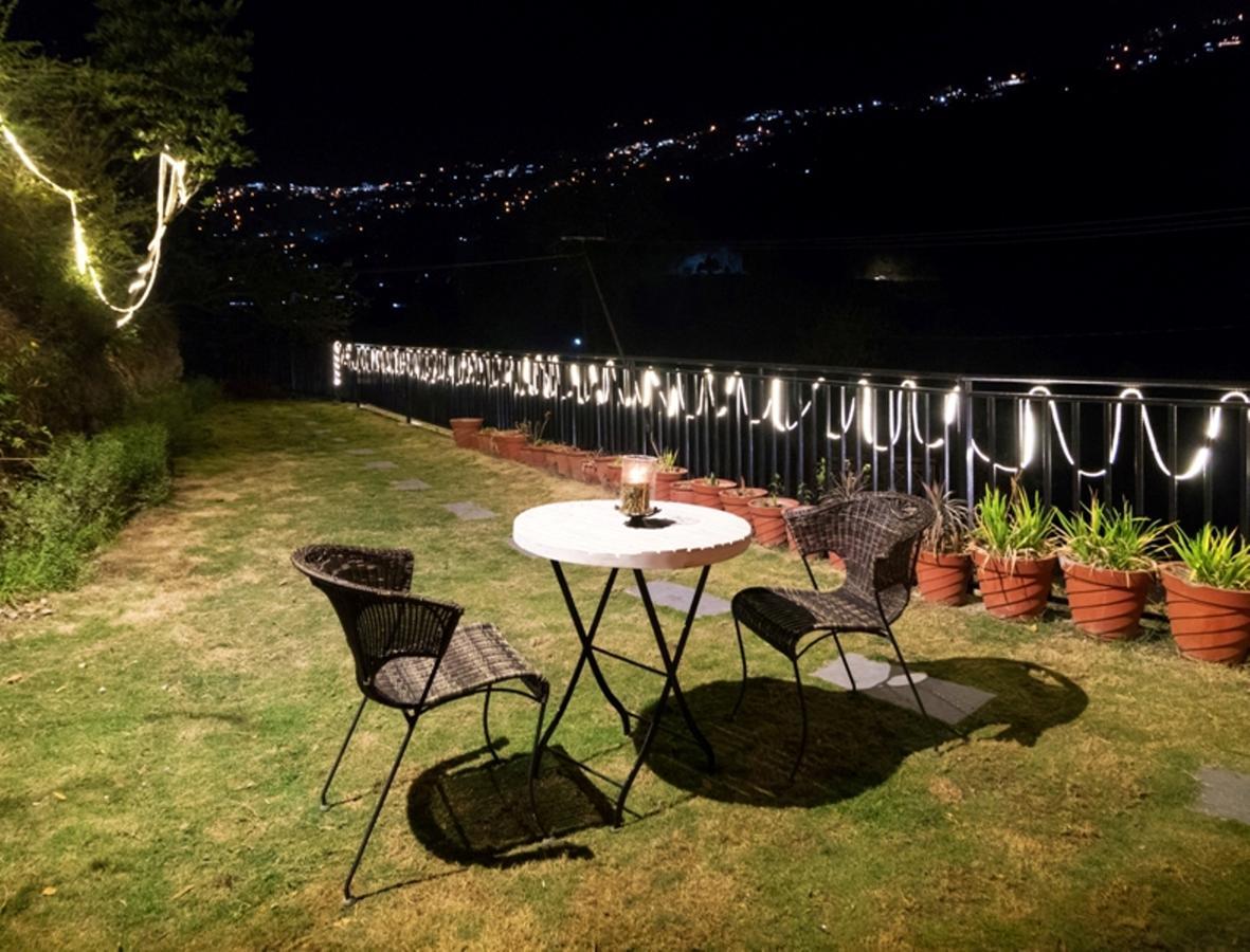 Nirvana Lodge And Lounge Массури Экстерьер фото